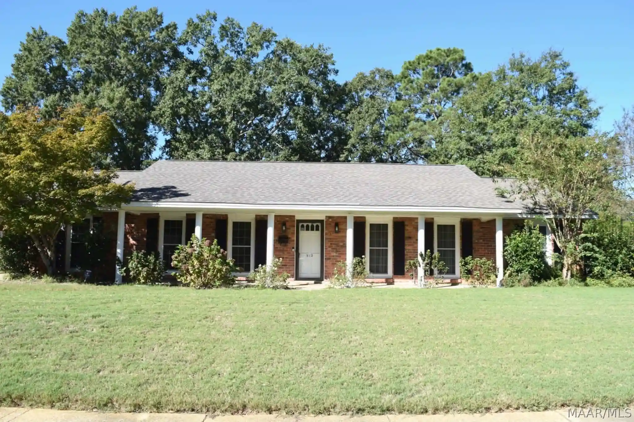 Photo 1 of Single family home for sale at 512 Bellehurst Dr, Montgomery, AL 36109 | MLS# 591503 | Listing updated on 2026-10-25