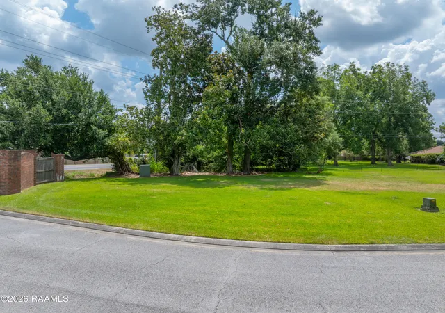 Land for sale at 101 Pecan Leaf Dr, Broussard, LA 70518 | MLS# 2600007229