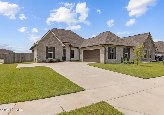 Photo 1 of Single family home for sale at 100 Fairdale Dr, Youngsville, LA 70592 | MLS# 2600008107 | Listing updated on 2026-09-09
