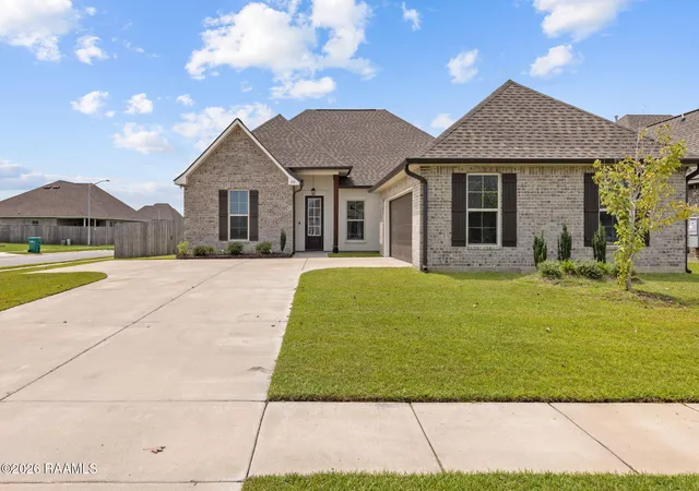 Photo 2 of Single family home for sale at 100 Fairdale Dr, Youngsville, LA 70592 | MLS# 2600008107 | Listing updated on 2026-09-09