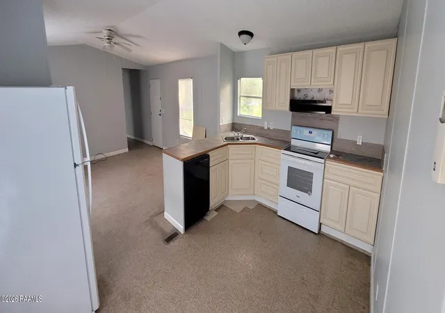 7th image of 105 Nina Ln, Lafayette, LA 70508 | MLS# 2600000562