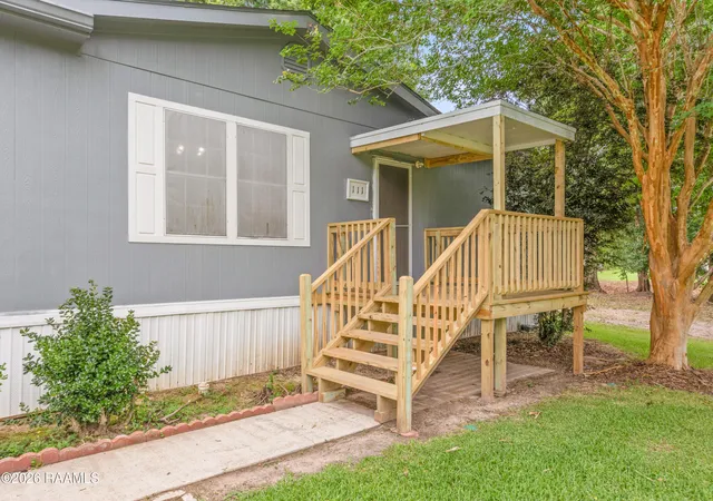 Photo 3 of Manufactured home for sale at 111 Blanco Dr, Youngsville, LA 70592 | MLS# 2600005672 | Listing updated on 2026-09-04