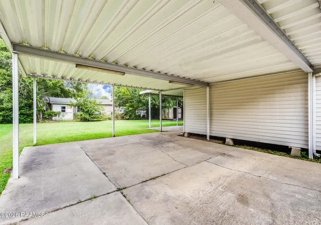 Photo 3 of Sale Pending at 313 Nottingham Cir, Lafayette, LA 70507 | MLS# 2600004718 | Listing updated on 2026-08-24