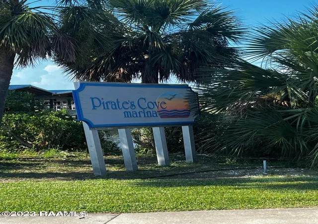 5th image of 411 Admiral Craik Dr #17, Grand Isle, LA 70358 | MLS# 23011024