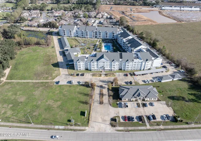 33rd image of 1521 Camellia Blvd #4401, Lafayette, LA 70508 | MLS# 2500007009