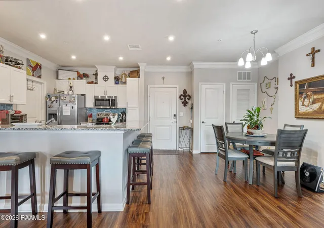 4th image of 1521 Camellia Blvd, Lafayette, LA 70508