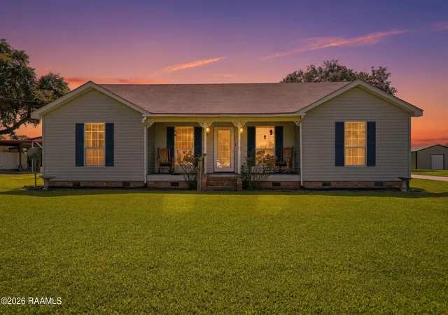 Homes for sale in New Iberia, LA | 5017 Creighton Dr, New Iberia, LA 70560 | MLS# 2600005961