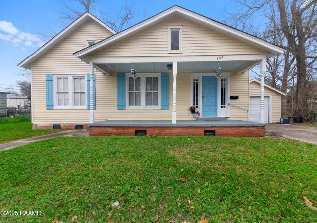 Homes for sale in Abbeville, LA | 203 5th St, Abbeville, LA 70510 | MLS# 25000775