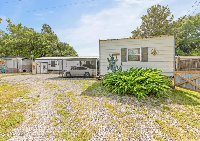 2nd image of 2497 Atchafalaya River Hwy, Breaux Bridge, LA 70517 | MLS# 2600005777