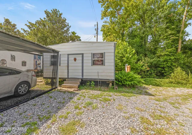 3rd image of 2497 Atchafalaya River Hwy, Breaux Bridge, LA 70517 | MLS# 2600005777