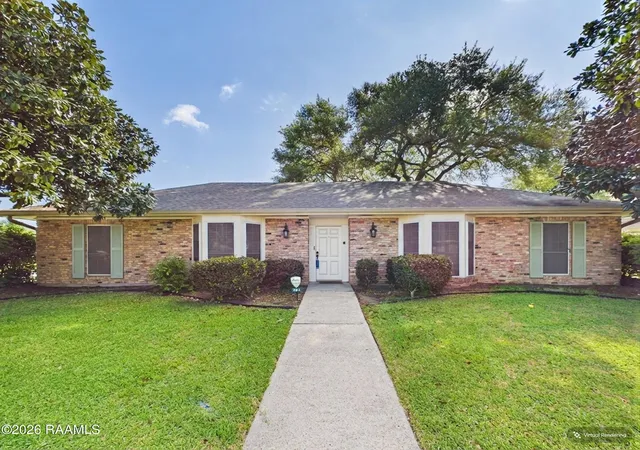 Photo 2 of Single family home for sale at 301 Upland Dr, Lafayette, LA 70506 | MLS# 2600001823 | Listing updated on 2026-08-07