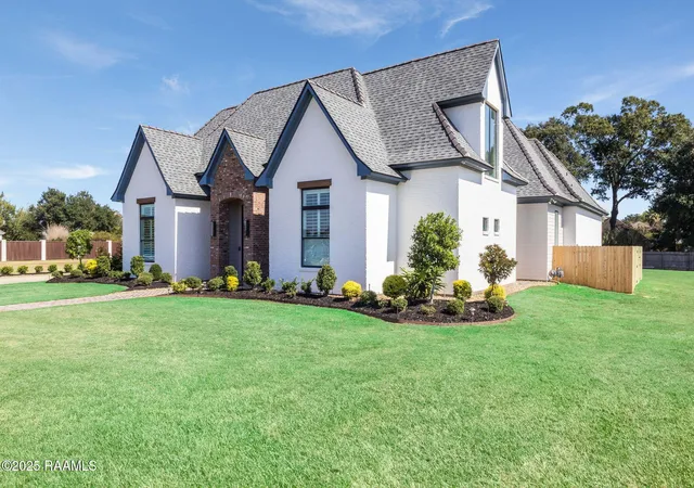 Photo 2 of Mansion for sale at 203 Alsway Ln, Broussard, LA 70518 | MLS# 2500004935 | Listing updated on 2026-07-16