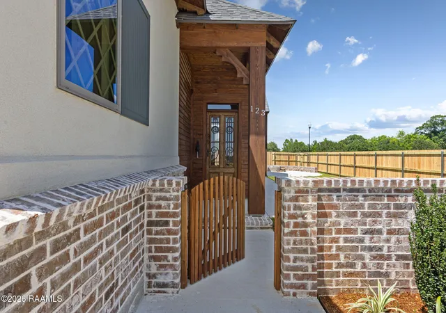 3rd image of 123 Summit Heights Dr, Youngsville, LA 70592 | MLS# 2600004062