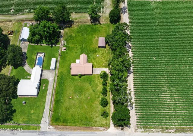 Homes for sale in New Iberia, LA | 4104 Norris Rd, New Iberia, LA 70560 | MLS# 2600004634