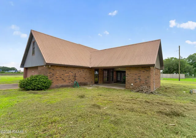 Homes for sale in New Iberia, LA | 4104 Norris Rd, New Iberia, LA 70560 | MLS# 2600004634