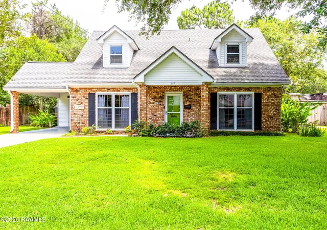 Homes for sale in New Iberia, LA | 347 Hilltop Cir, New Iberia, LA 70563 | MLS# 2600006064