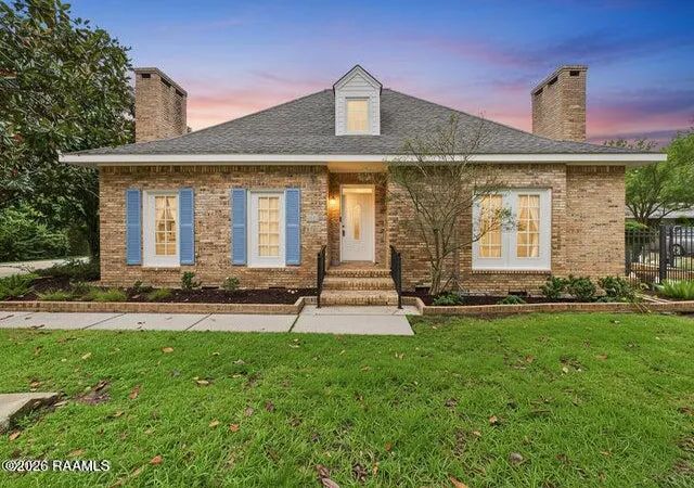 1st image of 523 Esplanade Dr, Lafayette, LA 70508 | MLS# 2600007904