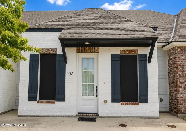 1st image of 102 Rue Argenteuil, Lafayette, LA 70506 | MLS# 2600006155