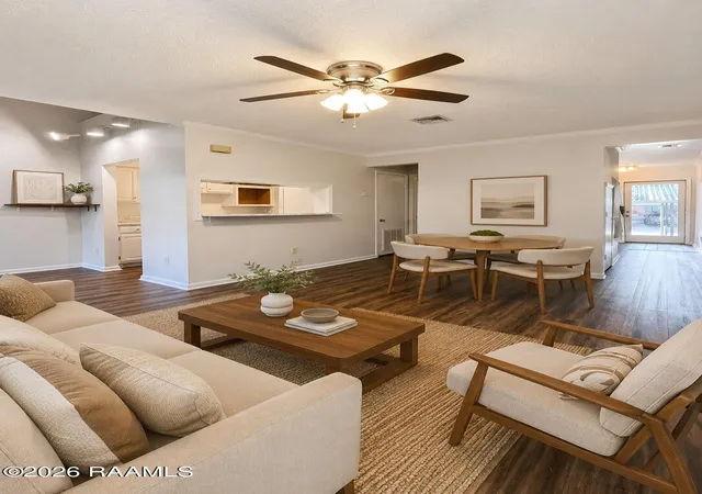 Photo 3 of Townhouse for sale at 117 Horseshoe Dr, Lafayette, LA 70503 | MLS# 2600004328 | Listing updated on 2026-09-17