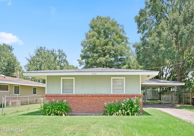 Photo 2 of Single family home for sale at 606 Prioux St, New Iberia, LA 70563 | MLS# 2600006906 | Listing updated on 2026-09-09