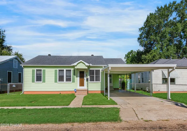 Photo 1 of Sale Pending at 1045 James St, Franklin, LA 70538 | MLS# 2600007256 | Listing updated on 2026-08-17