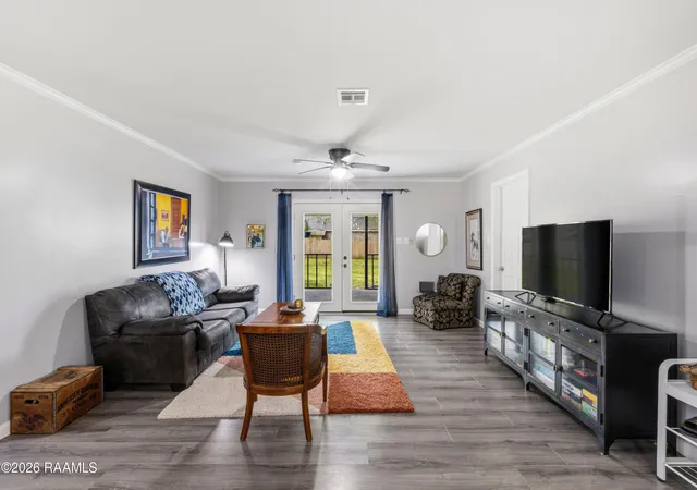 Photo 4 of Single family home for sale at 211 Mitze Dr, Lafayette, LA 70507 | MLS# 2600003689 | Listing updated on 2026-08-14