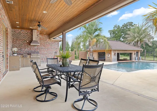 Photo 2 of Single family home for sale at 7603 Sugar Oaks Rd, New Iberia, LA 70563 | MLS# 2600007136 | Listing updated on 2026-08-25