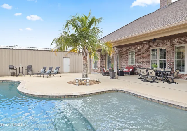 Photo 3 of Single family home for sale at 7603 Sugar Oaks Rd, New Iberia, LA 70563 | MLS# 2600007136 | Listing updated on 2026-08-25