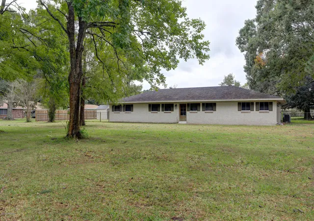 1st image of 807 La Neuville Rd, Lafayette, LA 70508 | MLS# 18010422
