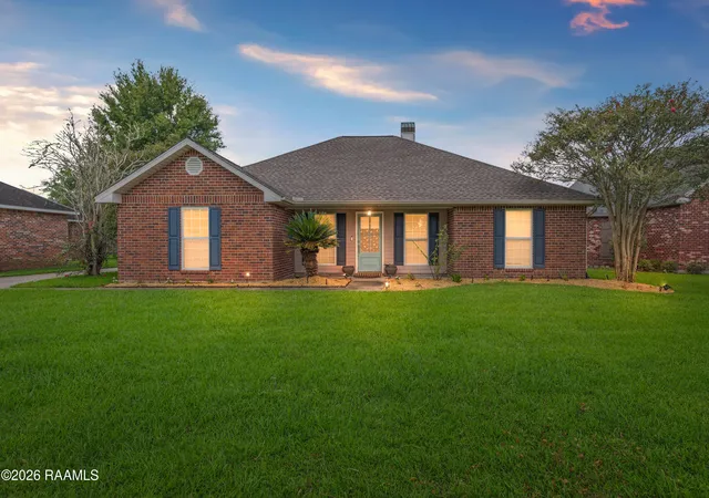 Photo 2 of Single family home for sale at 105 Kettle Ct, Broussard, LA 70518 | MLS# 2600007951 | Listing updated on 2026-09-08