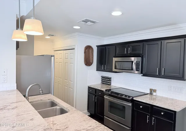 3rd image of 124 Fullerton Lane, Lafayette, LA 70508 | MLS# 2600007481