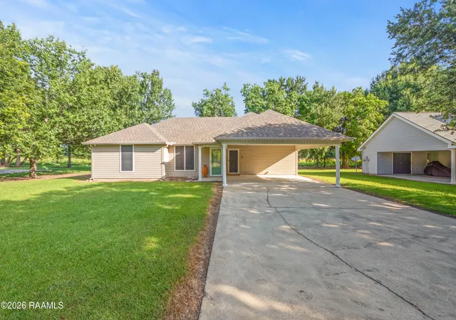 Homes for sale in Breaux Bridge, LA | 547 Claude St, Breaux Bridge, LA 70517 | MLS# 2600006044