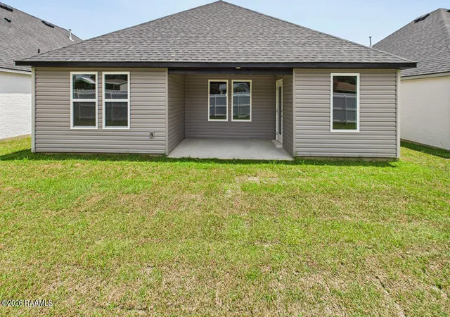 Homes for sale in Broussard, LA | 109 Acadian Falls Dr, Broussard, LA 70518 | MLS# 2600006288