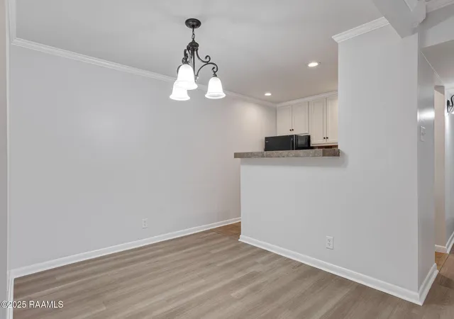 4th image of 220 Doucet Rd #203a, Lafayette, LA 70503 | MLS# 2500006249