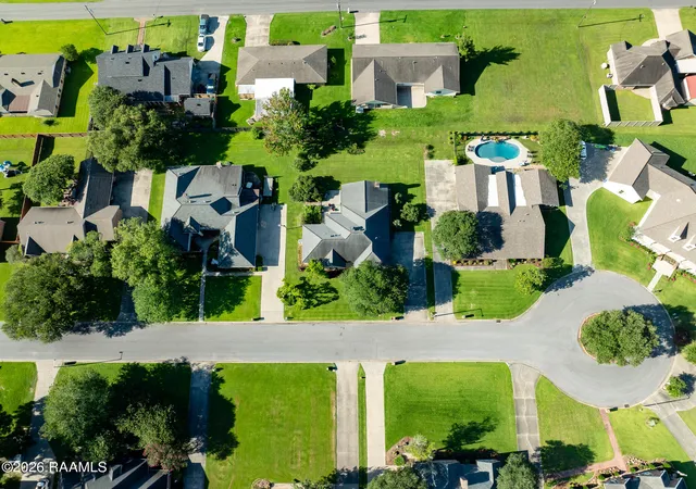 36th image of 13 Bayou Oaks Dr, Crowley, LA 70526 | MLS# 2600005143