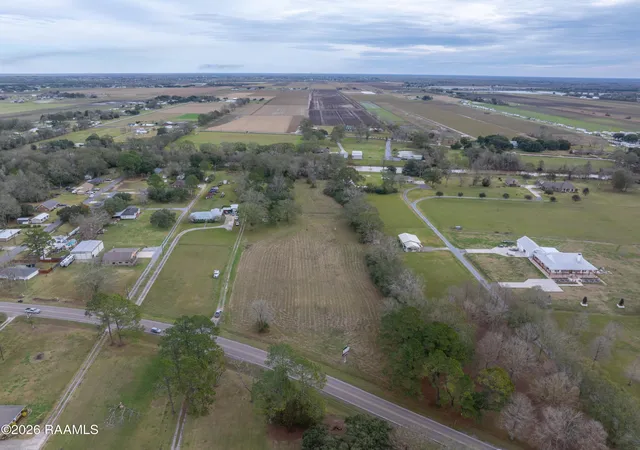 2nd image of 1311 S Main St, Breaux Bridge, LA 70517 | MLS# 2600000052