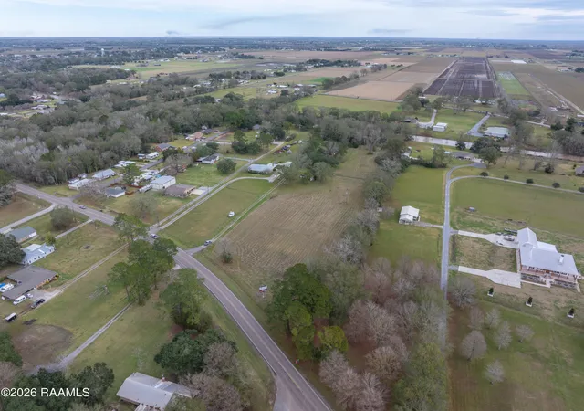 3rd image of 1311 S Main St, Breaux Bridge, LA 70517 | MLS# 2600000052