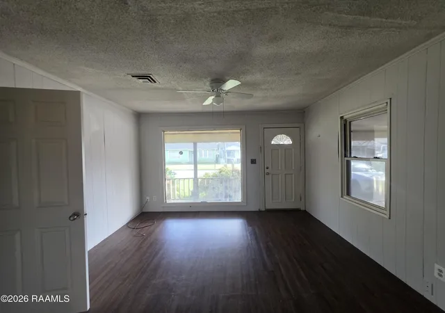Photo 4 of Single family home for sale at 728 Arthur St, Lafayette, LA 70501 | MLS# 2600007565 | Listing updated on 2026-08-18