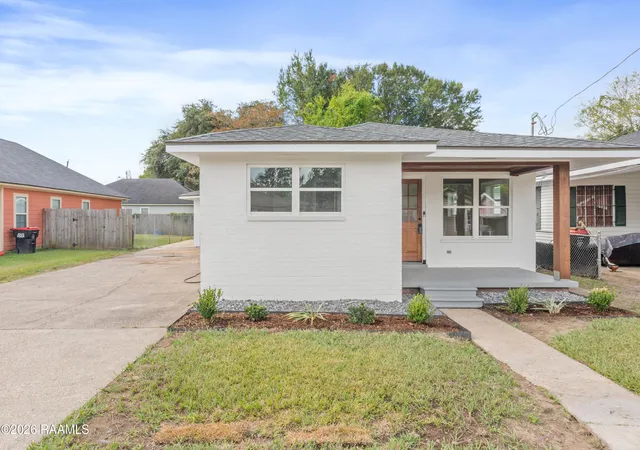 Photo 3 of Single family home for sale at 216 Allen St, Lafayette, LA 70501 | MLS# 2600007977 | Listing updated on 2026-08-26