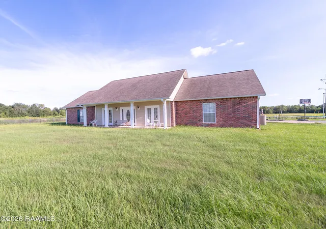 Photo 4 of Sale Pending at 2078 Evangeline Hwy, Jennings, LA 70546 | MLS# 2600007498 | Listing updated on 2026-09-09