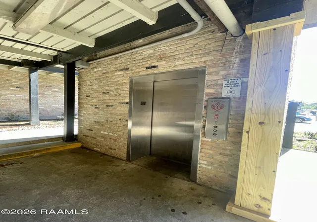 2nd image of 701 S College Rd, Lafayette, LA 70503