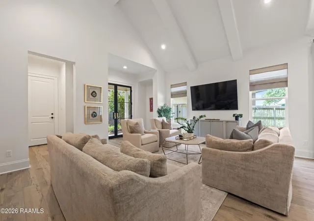 4th image of 108 Meadowbrook Dr, Broussard, LA 70518 | MLS# 2600006650