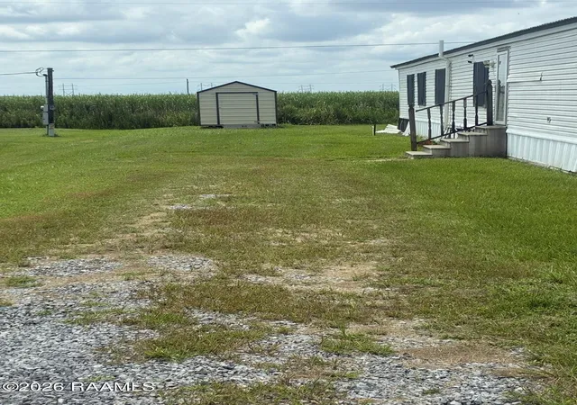 2nd image of 1094 Andrew Dr, Saint Martinville, LA 70582 | MLS# 2600006629
