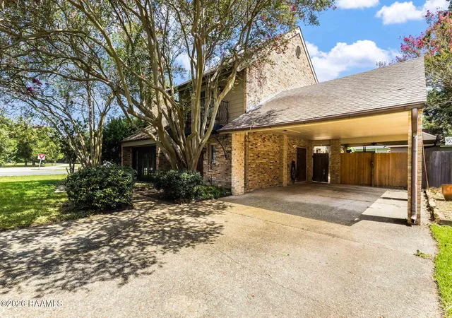 Photo 3 of Single family home for sale at 601 Cambridge Dr, Lafayette, LA 70503 | MLS# 2600007689 | Listing updated on 2026-08-31