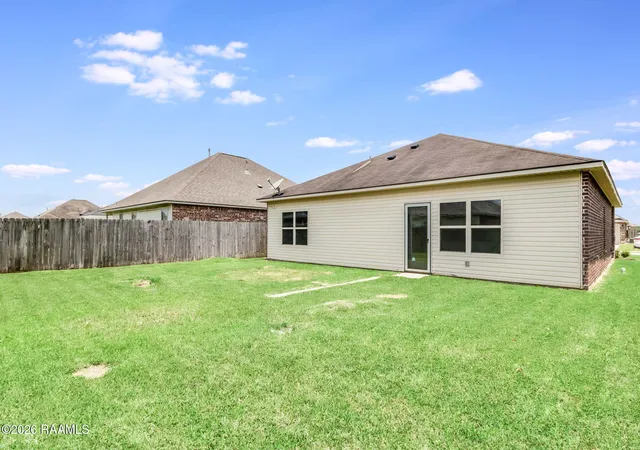 Homes for sale in Rayne, LA | 104 Cascade Rd, Rayne, LA 70578 | MLS# 2600006320
