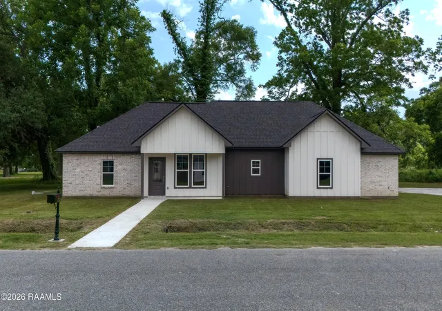 2nd image of 1009 Timber Trails Rd, Breaux Bridge, LA 70517 | MLS# 2600004581