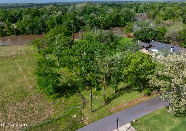 Photo 4 of Land for sale at 948 Bellevue Plantation Rd, Lafayette, LA 70503 | MLS# 2020022394 | Listing updated on 2026-07-27