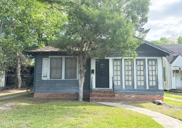 Photo 1 of Single family home for sale at 912 W Main St, New Iberia, LA 70560 | MLS# 2600003549 | Listing updated on 2026-08-12