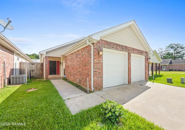 Photo 2 of Single family home for sale at 407 Smith Reed Rd, Lafayette, LA 70507 | MLS# 2600005492 | Listing updated on 2026-09-18