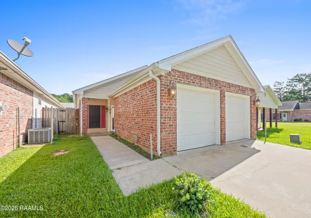Photo 3 of Single family home for sale at 407 Smith Reed Rd, Lafayette, LA 70507 | MLS# 2600005492 | Listing updated on 2026-09-18